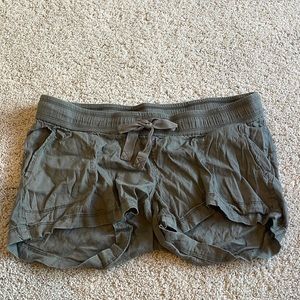 LED Luxe Essentials Denim Shorts Maternity